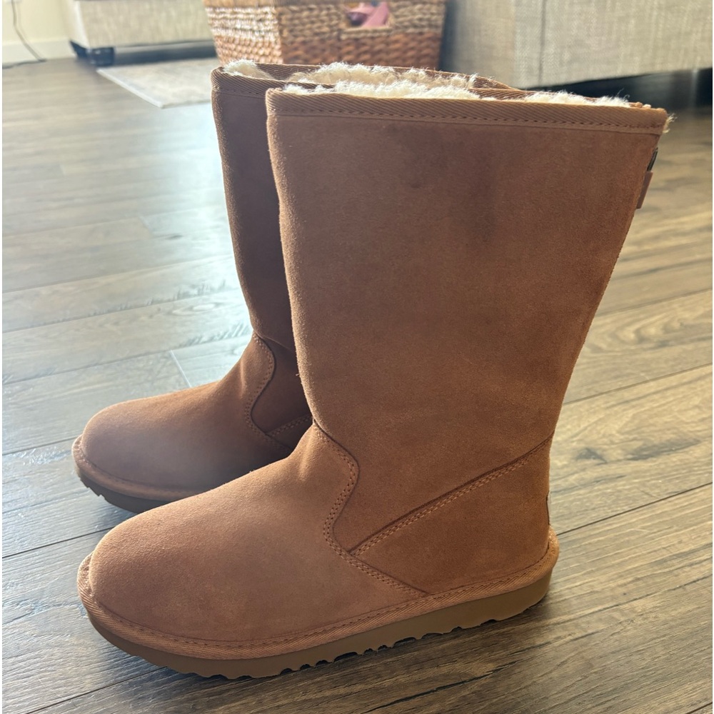 New girls Ugg boots